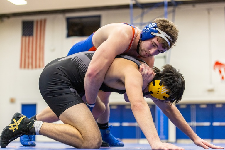 Pioneers Drop Road Dual at No. 10 UW-Whitewater